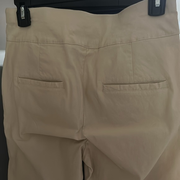 HDE Pull On Capri Pants for Women with Pockets Elastic Waist Cropped Pants - Picture 8 of 9